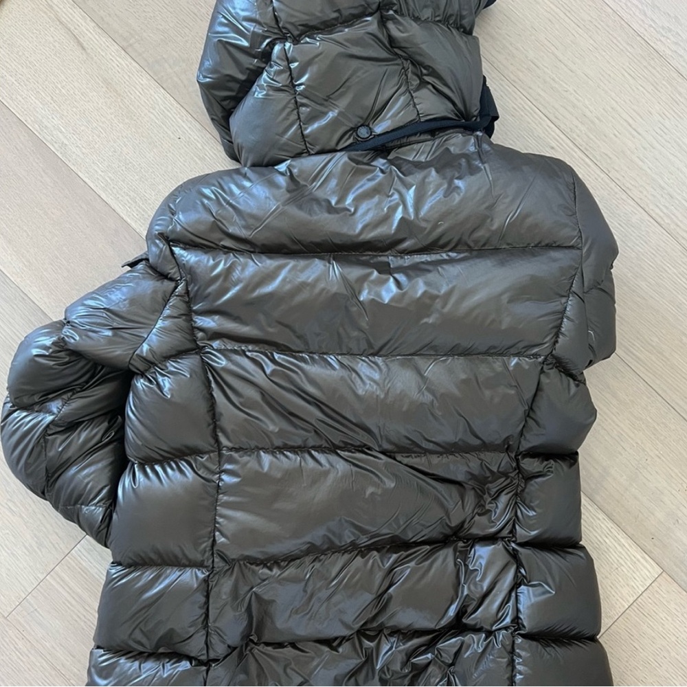 Moncler Puffer Jacket - Picture 2 of 9